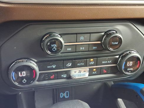 Used 2023 Ford Bronco Outer Banks AWD/4WD image 17