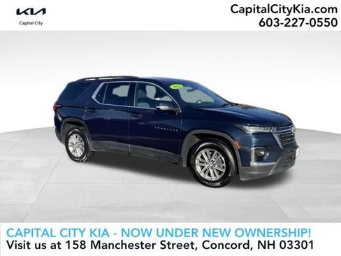 Used 2022 Chevrolet Traverse LT AWD/4WD image 1