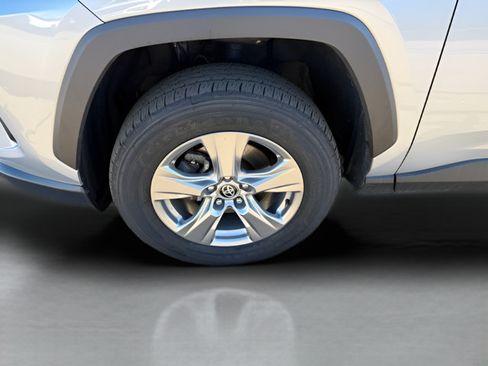 Used 2024 Toyota RAV4 XLE AWD/4WD image 24