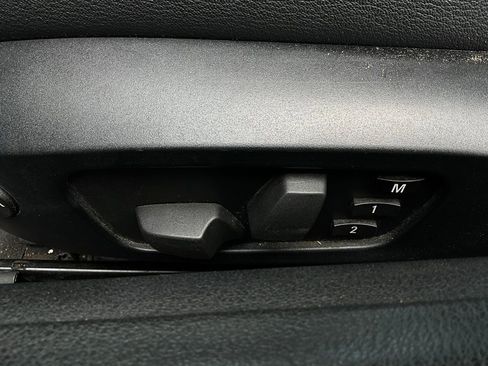 Used 2011 BMW Z4 sDrive30i image 17