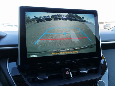 Used 2025 Toyota Corolla XLE image 29