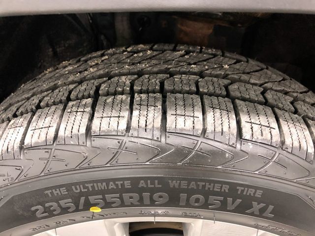 Used 2019 Toyota RAV4 XLE Premium FWD image 29