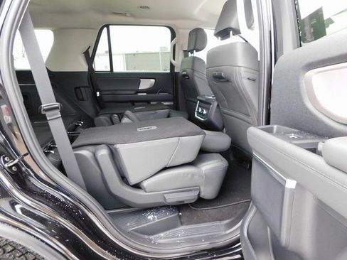 New 2026 Ford Expedition Active image 30