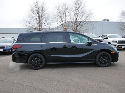 Used 2025 Honda Odyssey Sport-L image 8