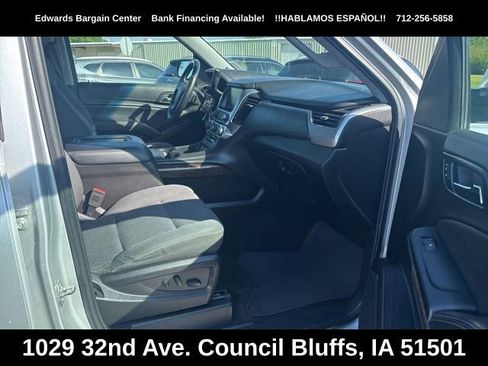 Used 2017 Chevrolet Suburban LS AWD/4WD image 10