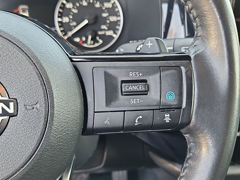 Used 2022 Nissan Pathfinder SV AWD/4WD image 24