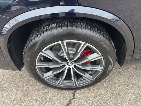 New 2026 BMW X5 xDrive40i w/ M Sport Package AWD/4WD image 10