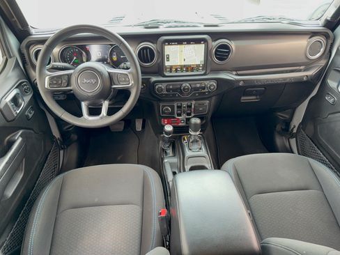 Used 2023 Jeep Wrangler Unlimited Rubicon 4xe AWD/4WD image 17