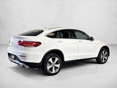 Used 2023 Mercedes-Benz GLC 300 4MATIC Coupe image 5