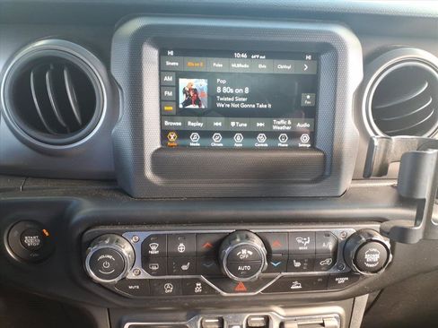 Used 2021 Jeep Wrangler Sport S image 25