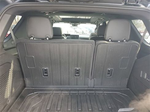 Certified 2025 GMC Yukon AT4 w/ AT4 Premium Package image 7