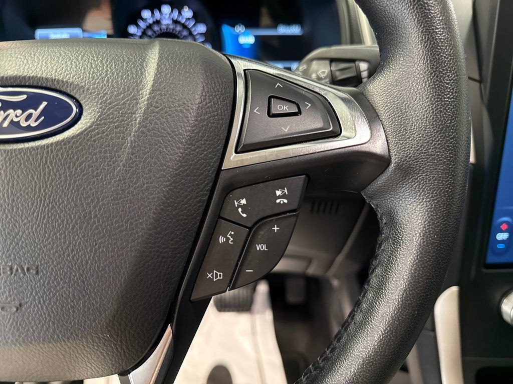 Used 2024 Ford Edge SEL AWD/4WD image 4