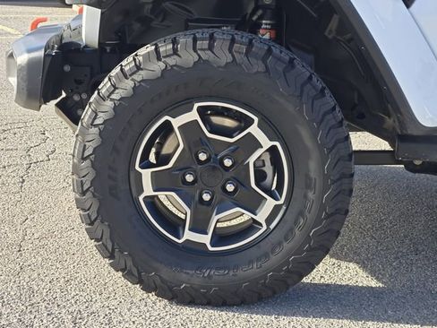 Used 2020 Jeep Gladiator Mojave image 14