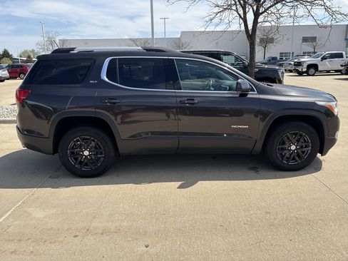 Used 2018 GMC Acadia SLT FWD image 8