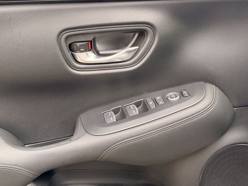Certified 2024 Honda HR-V EX-L image 10