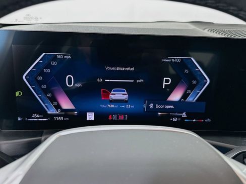 Used 2025 BMW 330i Sedan w/ Convenience Package image 12