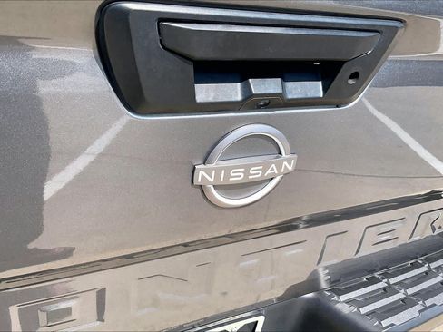 Used 2024 Nissan Frontier SV w/ Technology Package RWD image 30