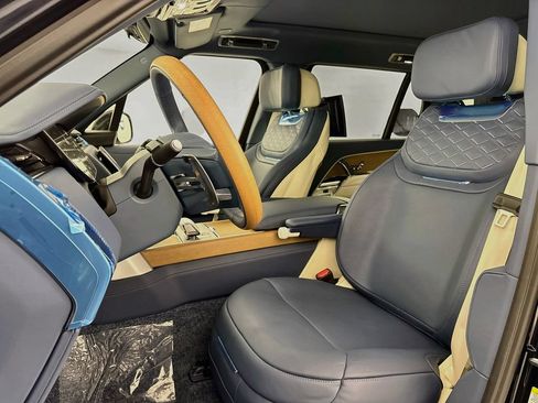 New 2026 Land Rover Range Rover SV AWD/4WD image 21