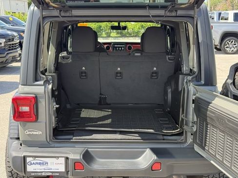 Used 2021 Jeep Wrangler Unlimited Rubicon AWD/4WD image 12