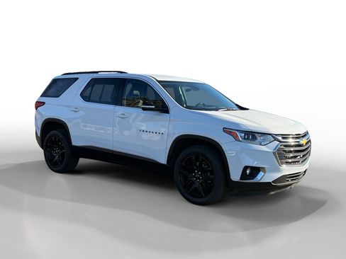 Used 2020 Chevrolet Traverse LT w/ LPO, Blackout Package image 7