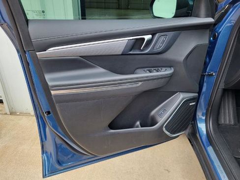 Used 2025 Buick Enclave Preferred image 13