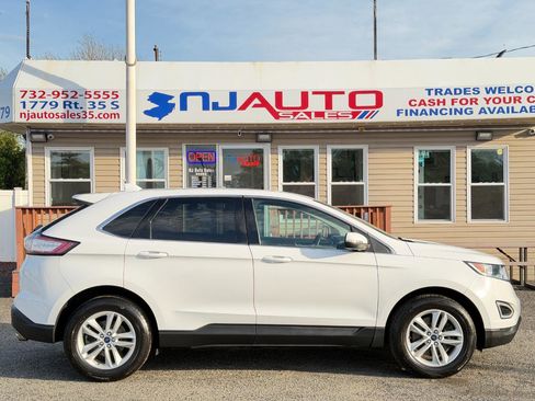 Used 2016 Ford Edge SEL w/ Equipment Group 201A AWD/4WD image 3