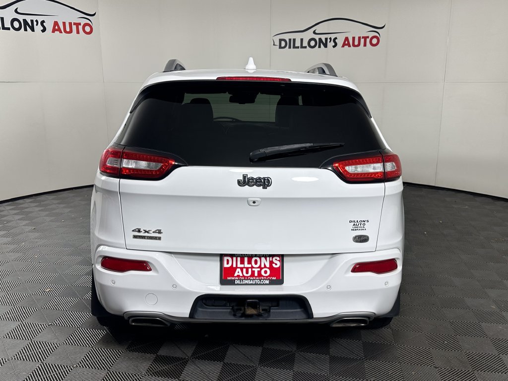 Used 2017 Jeep Cherokee Overland w/ Technology Group AWD/4WD image 5