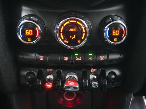 Used 2015 MINI Cooper 2-Door Hardtop image 17