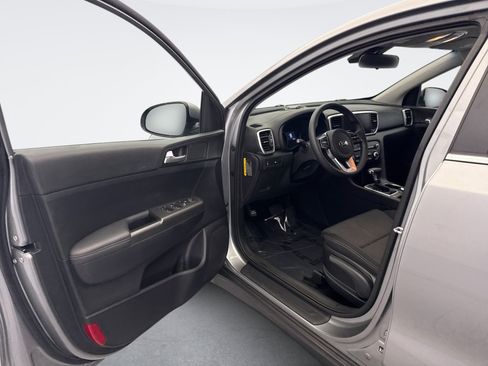 Used 2021 Kia Sportage LX AWD/4WD image 9