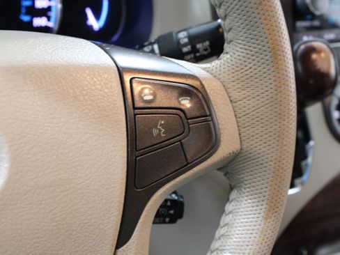 Used 2013 Toyota Sienna XLE image 27