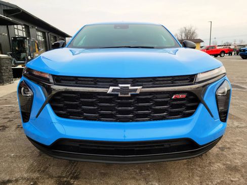 Used 2024 Chevrolet Trax RS image 2