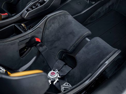 Used 2019 McLaren Senna image 25