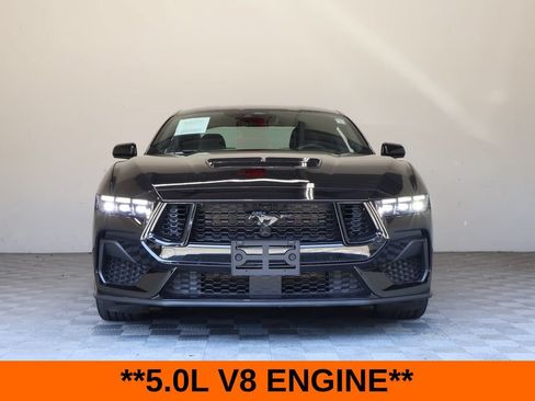 Used 2025 Ford Mustang GT RWD image 4