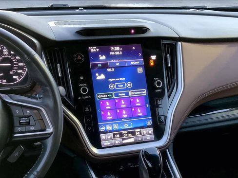 Used 2022 Subaru Outback Touring w/ Popular Package #2 image 7