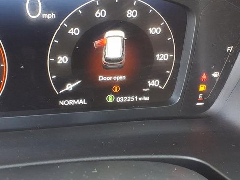 Used 2023 Honda Pilot Elite image 25