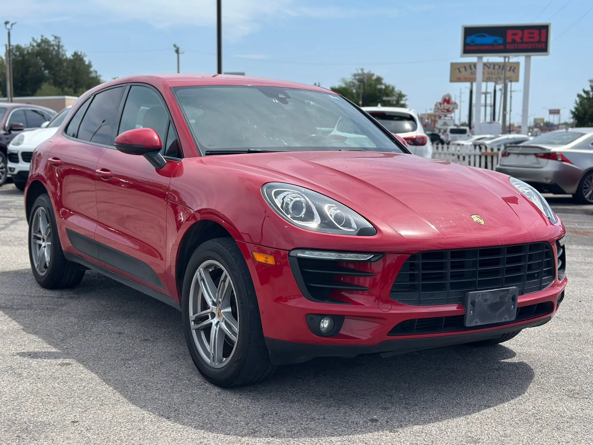 Used 2018 Porsche Macan Sport Edition AWD/4WD image 4