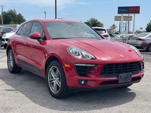 Used 2018 Porsche Macan AWD/4WD image 4