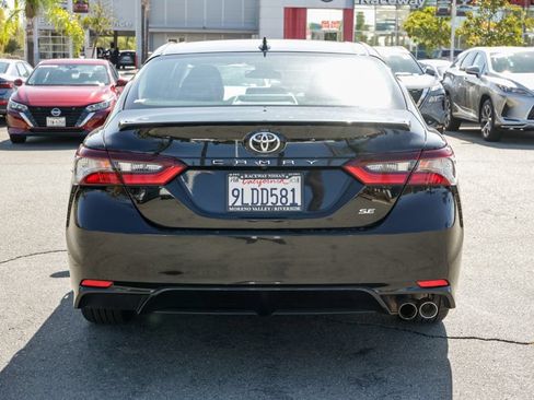 Used 2024 Toyota Camry SE FWD image 5