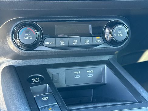 Used 2026 Nissan Kicks SV image 30