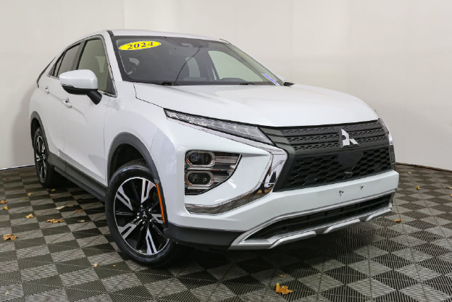 Used 2024 Mitsubishi Eclipse Cross AWD image 3
