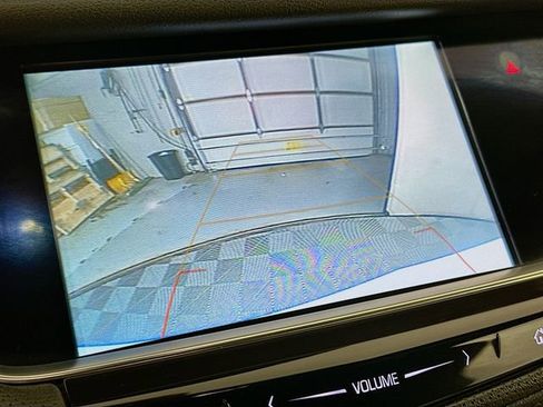 Used 2018 Cadillac XT5 AWD image 17