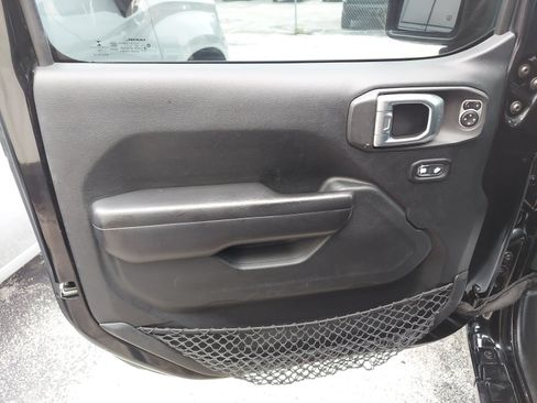 Used 2020 Jeep Wrangler Sport AWD/4WD image 28
