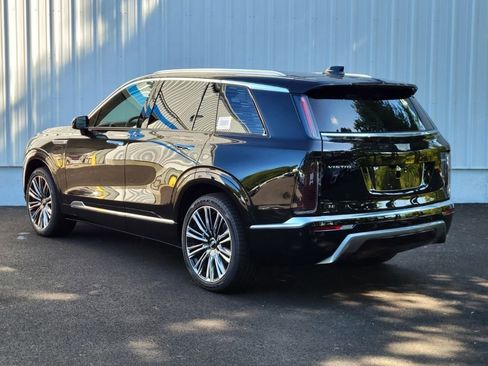 New 2026 Cadillac Vistiq Premium Luxury w/ LPO, Floor Liner Package AWD/4WD image 5