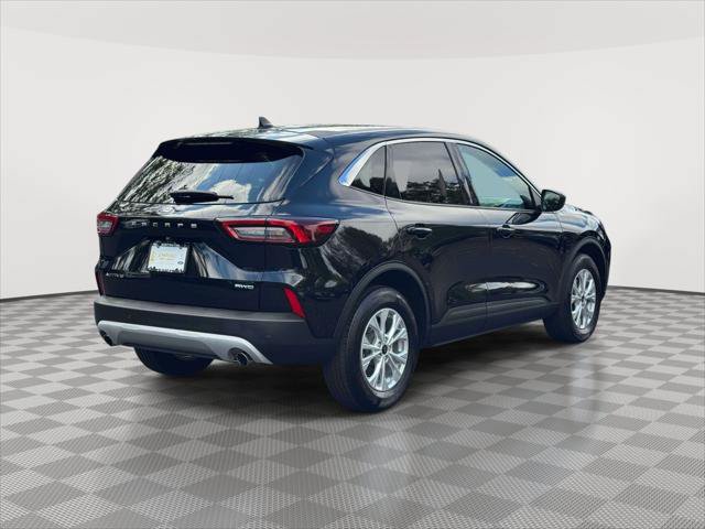 Used 2023 Ford Escape Active w/ Tech Pack #1 AWD/4WD image 7