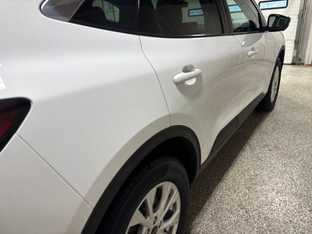 Used 2023 Ford Escape Active w/ Tech Pack #2 AWD/4WD image 9