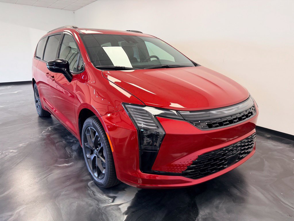 New 2027 Chrysler Pacifica Limited AWD/4WD image 26