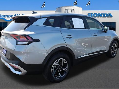 Used 2025 Kia Sportage LX FWD image 7
