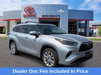 Used 2023 Toyota Highlander Limited