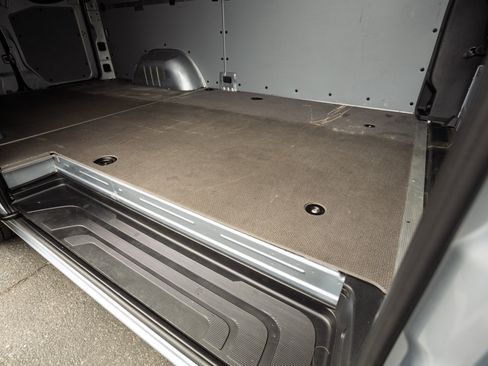 Used 2025 Mercedes-Benz Sprinter 2500 image 17