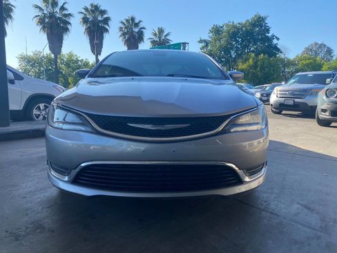 Used 2016 Chrysler 200 Limited w/ Convenience Group FWD image 3